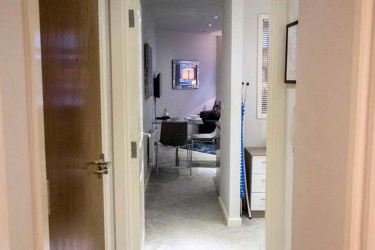 Stayzo Modern 1 In Bradford Bradford (West Yorkshire)