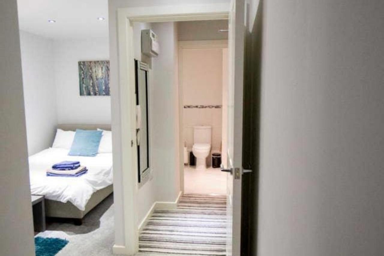 Stayzo Modern 1 In Bradford Apartment *